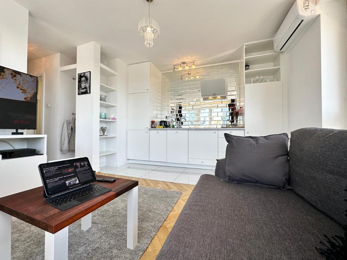Platinum Metro X2 Wifi 350 Mbs Netflix Hbo Appletv Lägenhet Warszawa Exteriör bild